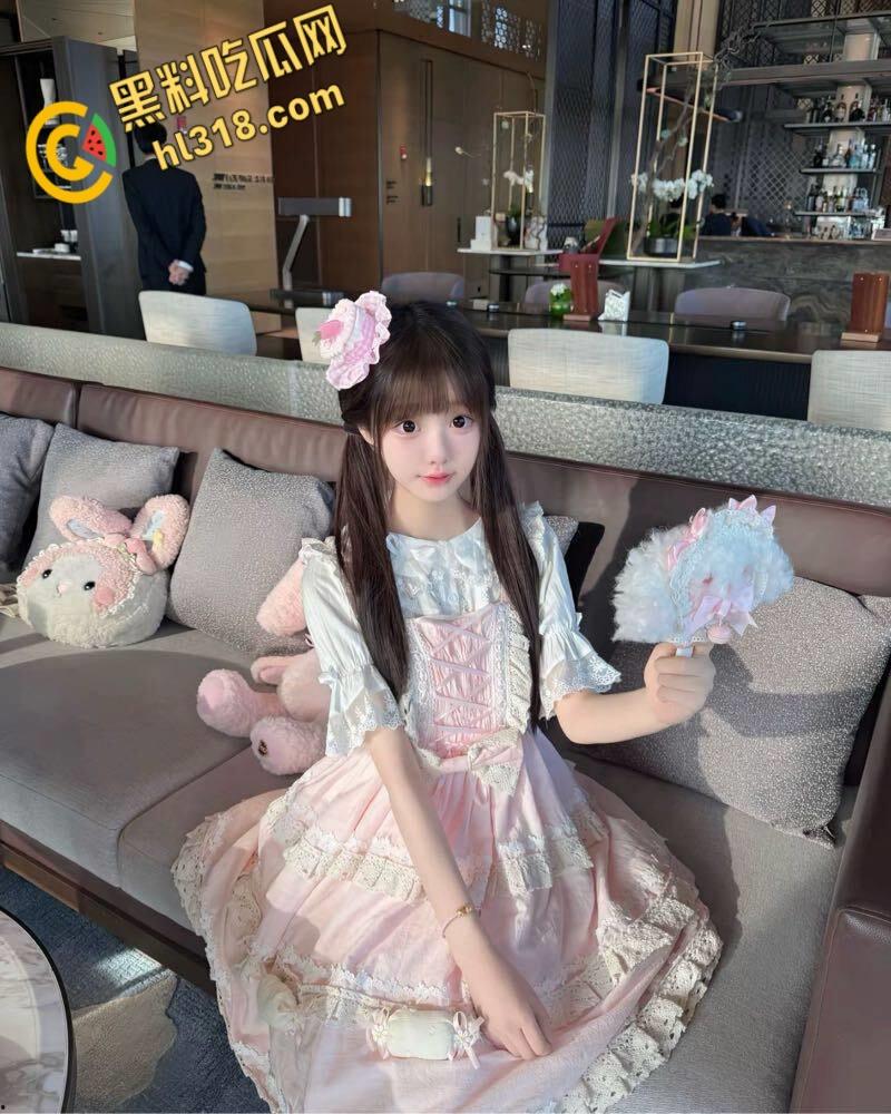 Onlyfans华裔双马尾妹妹【onlyskinnyboba】,深喉足交SM捆绑,揪马尾当把手,干到腿软淫水横流 !-1