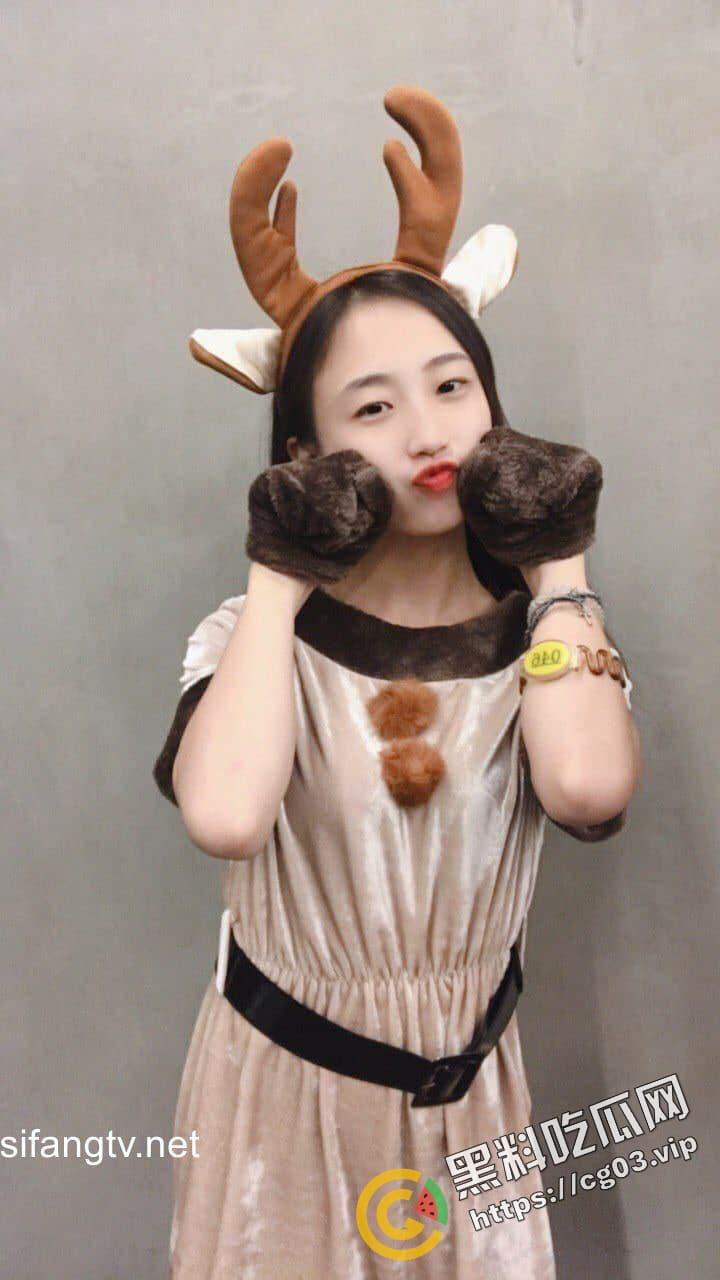 《重磅泄密》流出视图反差婊 极品瑜伽 老师 【林依婷】 清纯女神沦为骚母狗-1