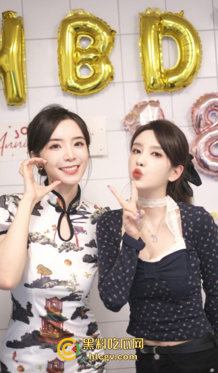 英雄联盟官方主持人【余霜】思想开放其本人是特别骚的反差婊 口交视频流出速看!-14