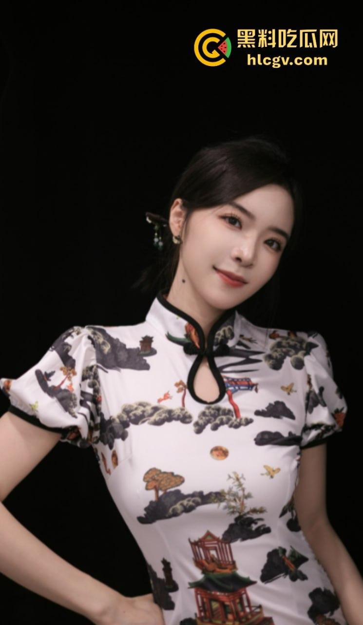 英雄联盟官方主持人【余霜】思想开放其本人是特别骚的反差婊 口交视频流出速看!-25