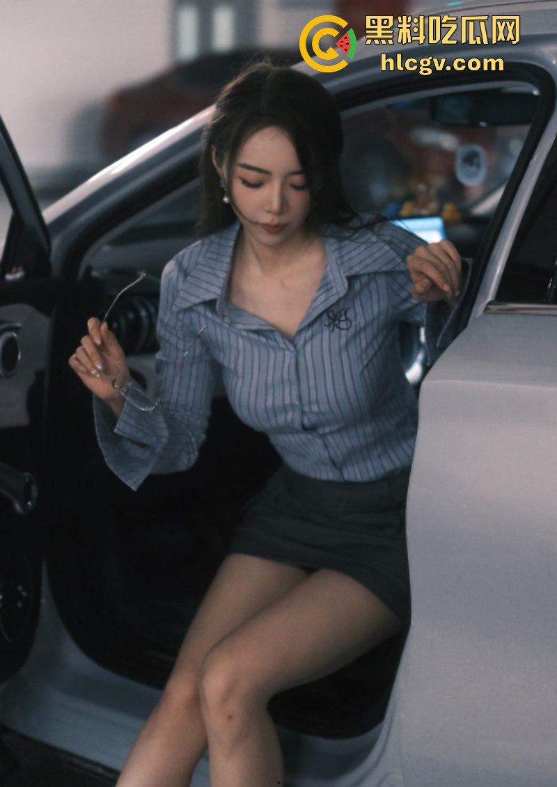 英雄联盟官方主持人【余霜】思想开放其本人是特别骚的反差婊 口交视频流出速看!-33