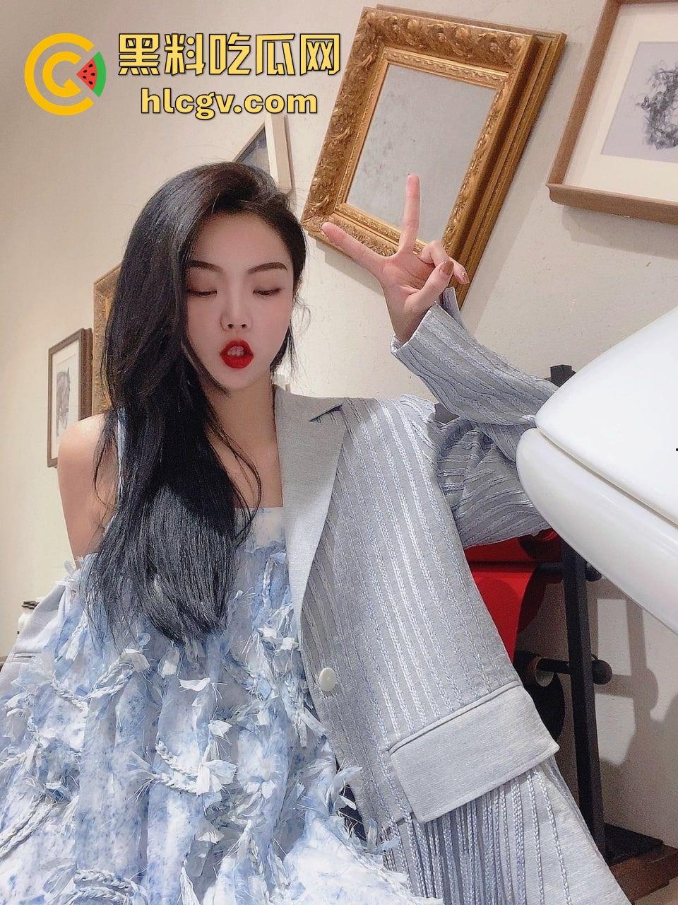 瓜友投稿日单位同事【尤文君】,真实颜值与美颜对比!这换头术真敢用!-2