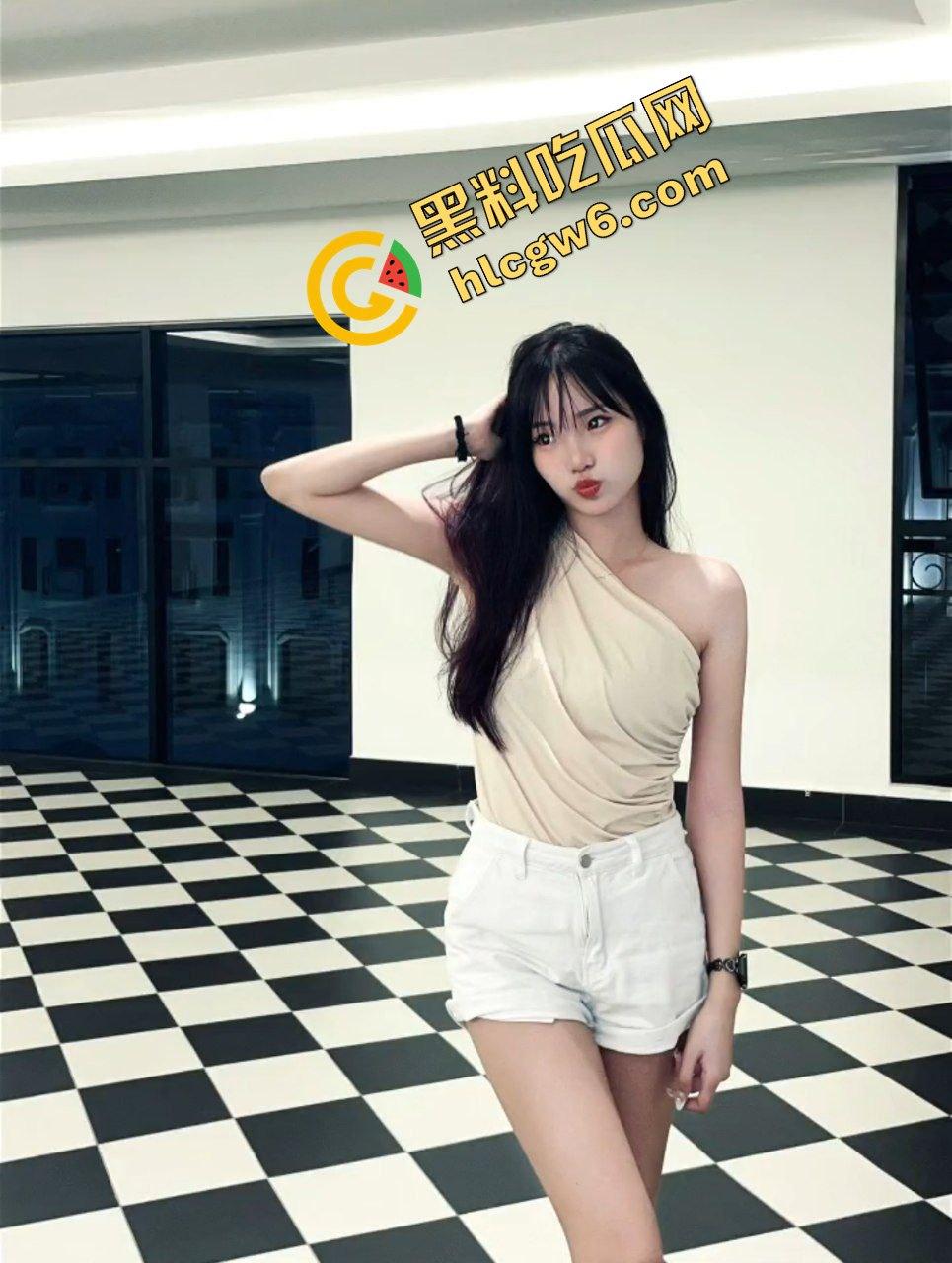 广东江门spa按摩技师反差骚鸡『薛萌』上门按摩口交深喉 爆干骚穴无套内射白浆直流!原创独家流出!-1