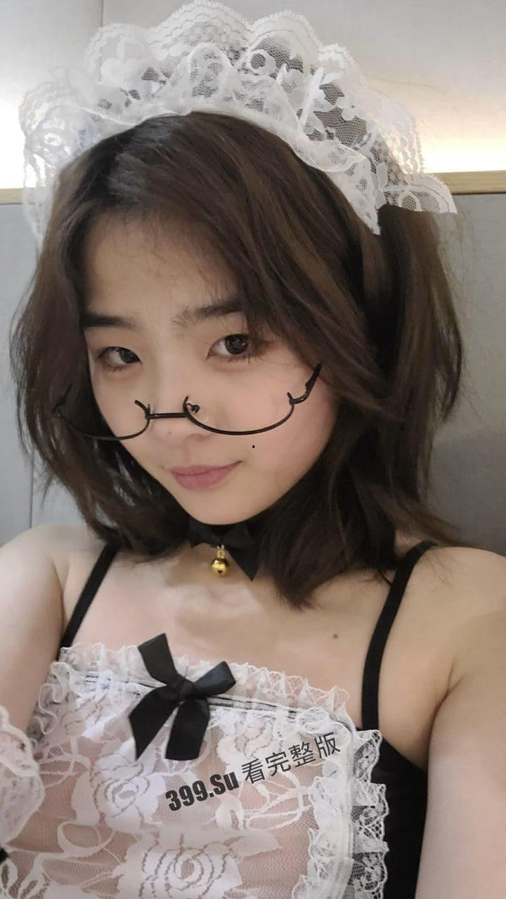 重庆财经职业学院 19岁学生 #范欣  因恋爱期间在抖音聊骚帅哥 被现男友发现并分手 曝光性爱视频-3