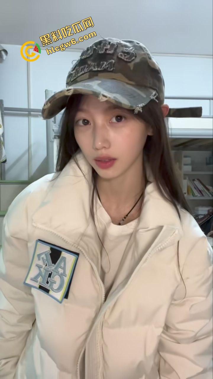 重庆商务职业学院反差婊母狗『朱馨玥』大学滥交无数单男 白虎逼被多体位爆操!独家曝光流出!-3