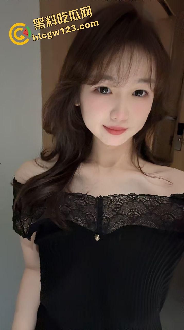 南宁炮王吃姐妹花吃上瘾,双飞两颗奶,鲍鱼拼盘天天不重样奶香鲍滑爽到爆,就是丝袜颜色太拉了!-3