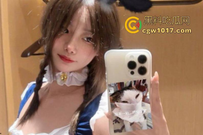 大神网调女大学生反差母狗,地下车库全裸露出抬腿公狗拉尿,丝袜塞逼拔出淫水宝物,不怕宝马车主上门找操?-1