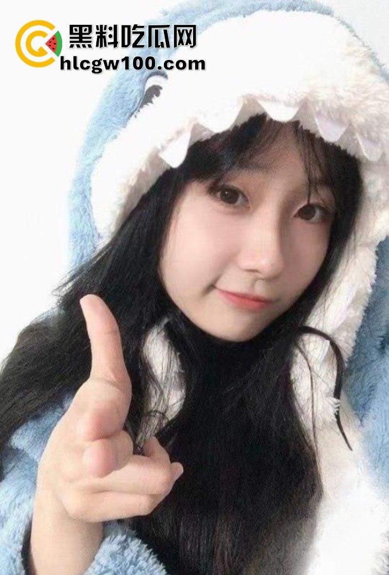 武汉大学高颜反差校花【董逸琪】被男友调教成母狗！全裸自拍极限诱惑视频曝光！-11