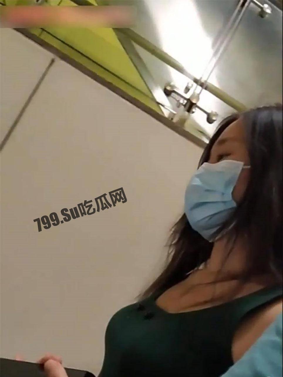 户外顶臀 强制顶射摸臀 当着男友的面 顶射气质美女!-6