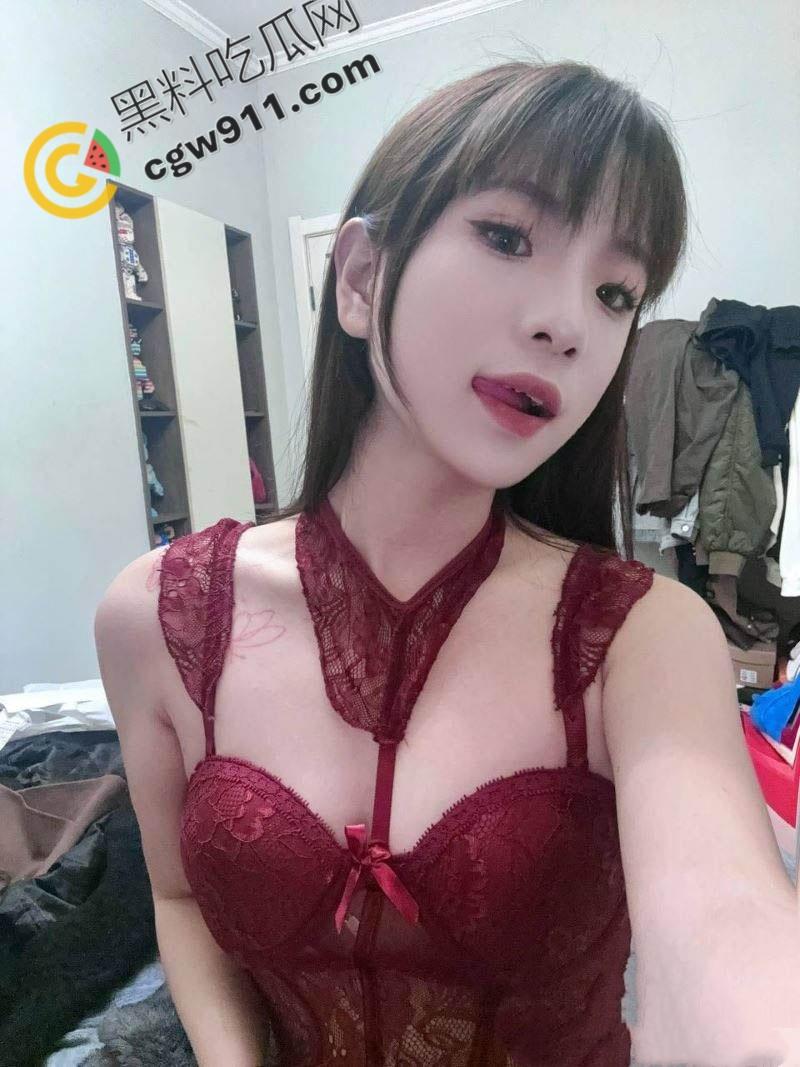 深圳女神【徐娇娇】被爆不雅视频,骚穴遭大鸡巴暴力抽插,淫荡胃口大开,荡妇行为引争议-1