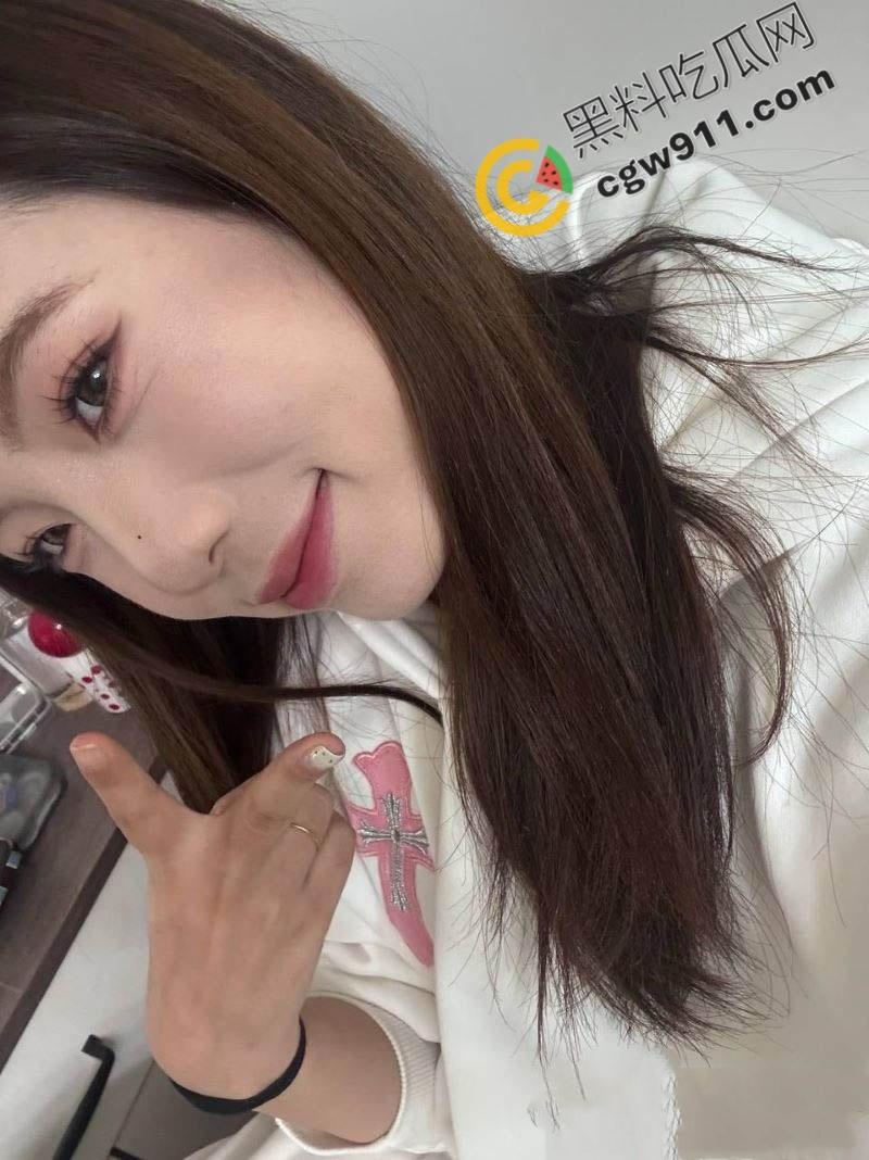 深圳女神【徐娇娇】被爆不雅视频,骚穴遭大鸡巴暴力抽插,淫荡胃口大开,荡妇行为引争议-2