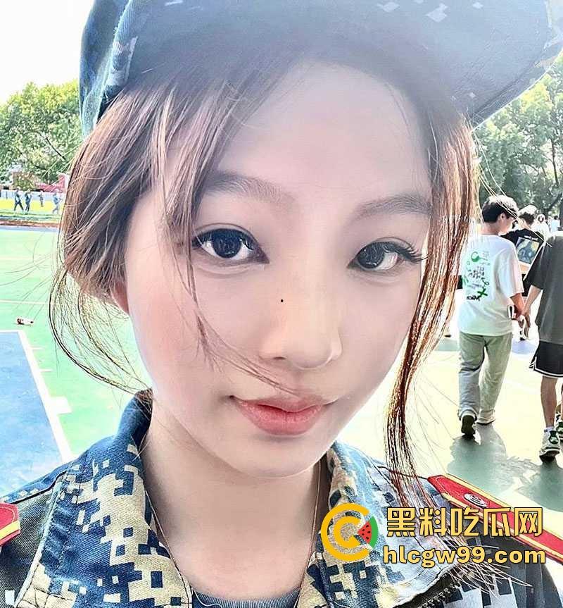 湖南大学大一学生妹【刘魏研】军训被教官后入狂操视频流出,细腰翘臀极品身材让人想入非非!-2