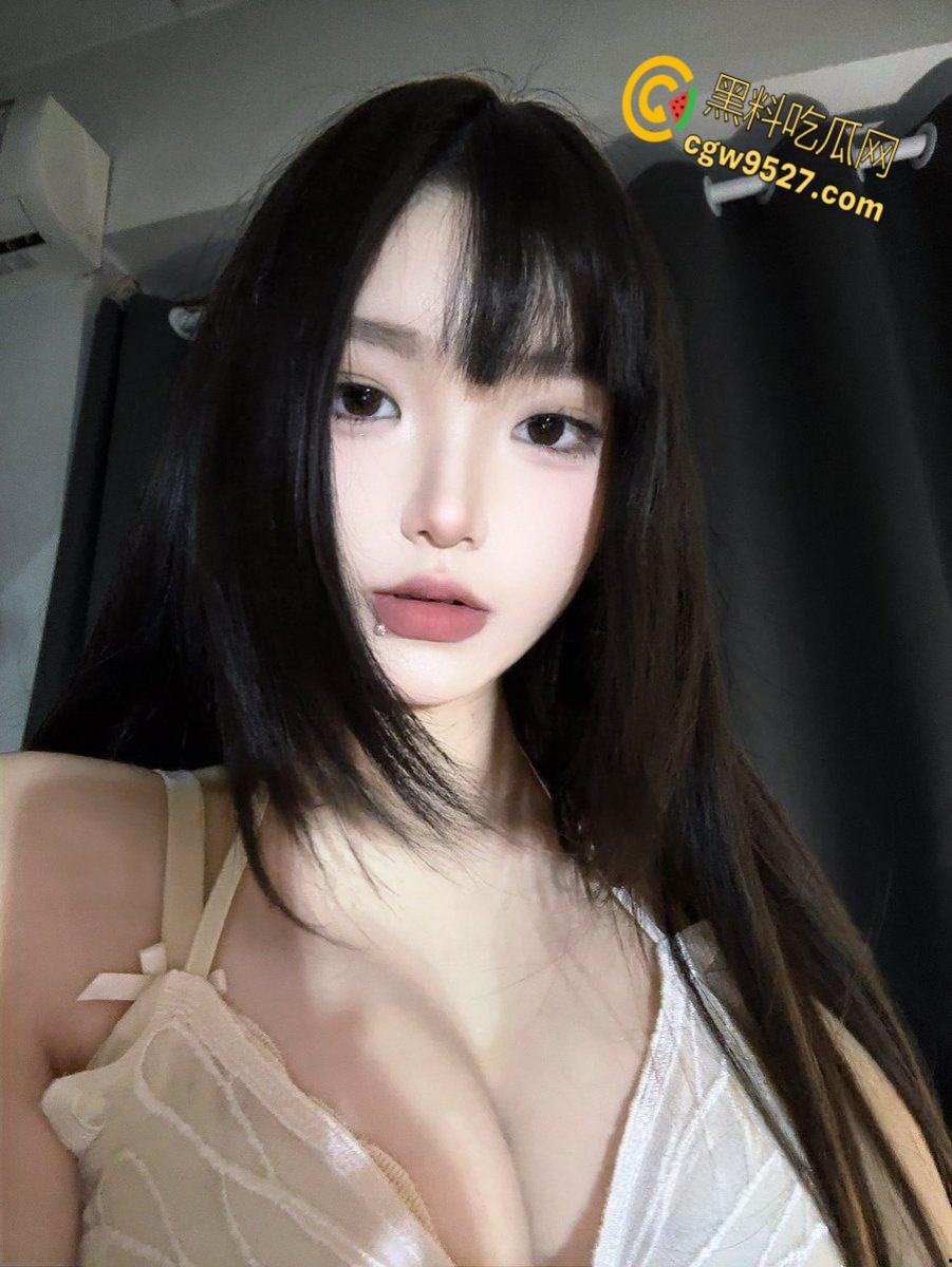 极品清纯女友【宋雨文】，微胖的身材干起来才是最带感的，托着蜜桃臀女上骑乘，呻吟声魅惑入骨 !-4