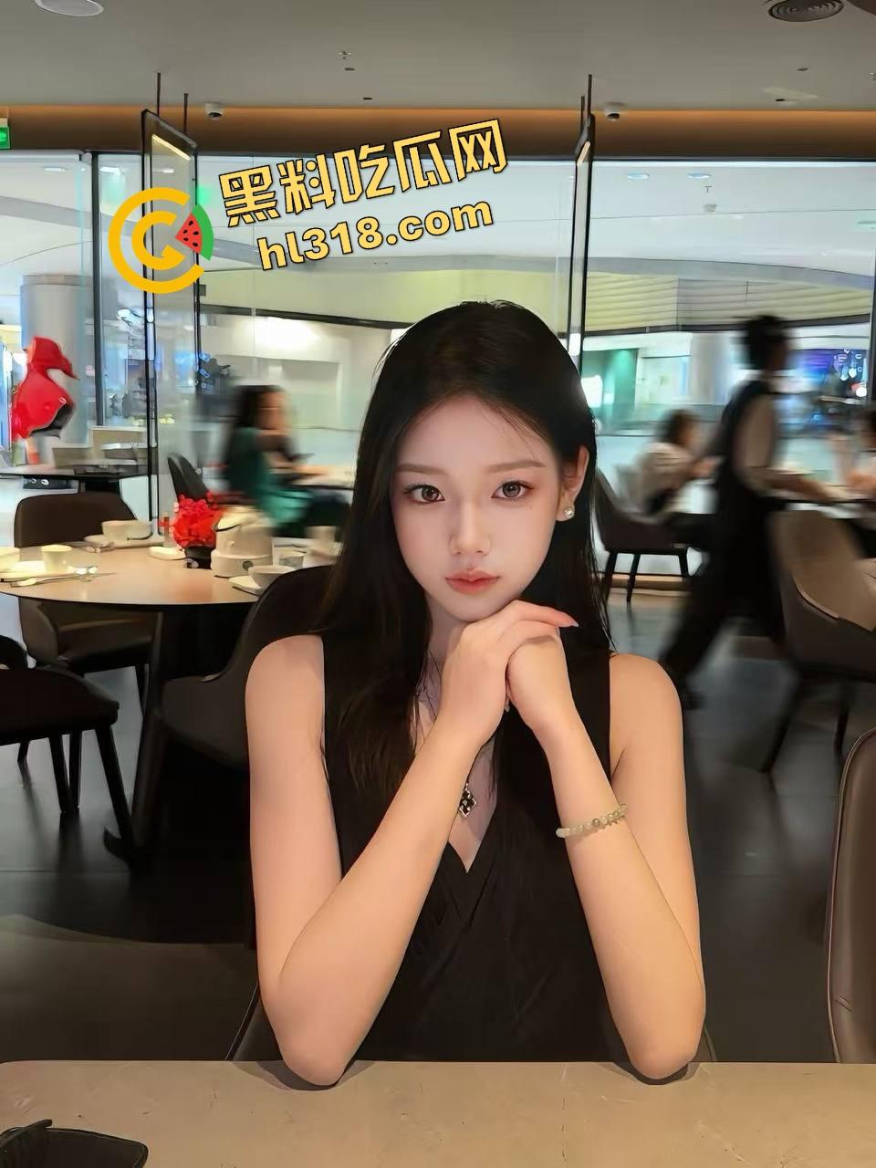 小鬼子财阀泳池淫趴曝光，巨乳尤物泡在泡泡池里，被富豪轮流后入爆操，水声浪叫混成一首交响曲！-4