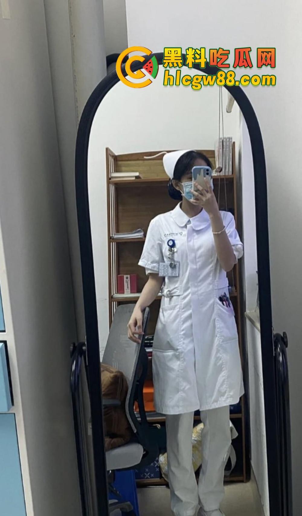 深圳卫校高颜值护士『蓝珊珊』兼职外围流出,美乳大屁股成炮架子,被金主后入爽成小马达!-3