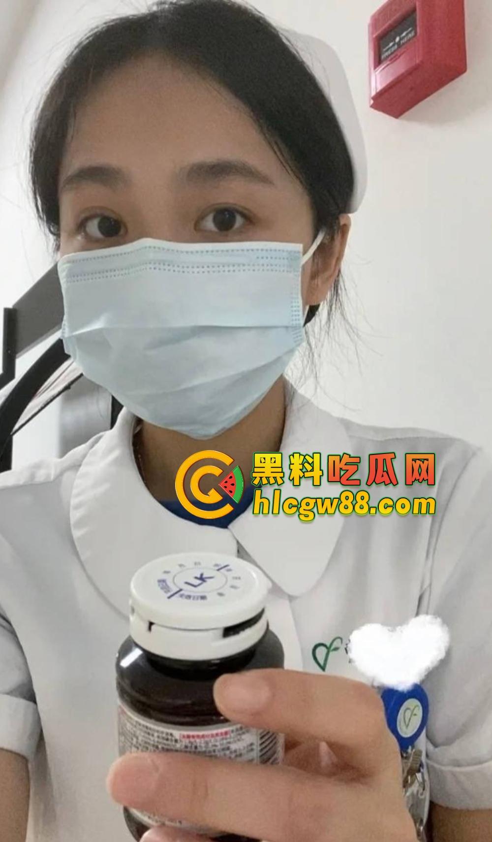 深圳卫校高颜值护士『蓝珊珊』兼职外围流出,美乳大屁股成炮架子,被金主后入爽成小马达!-6