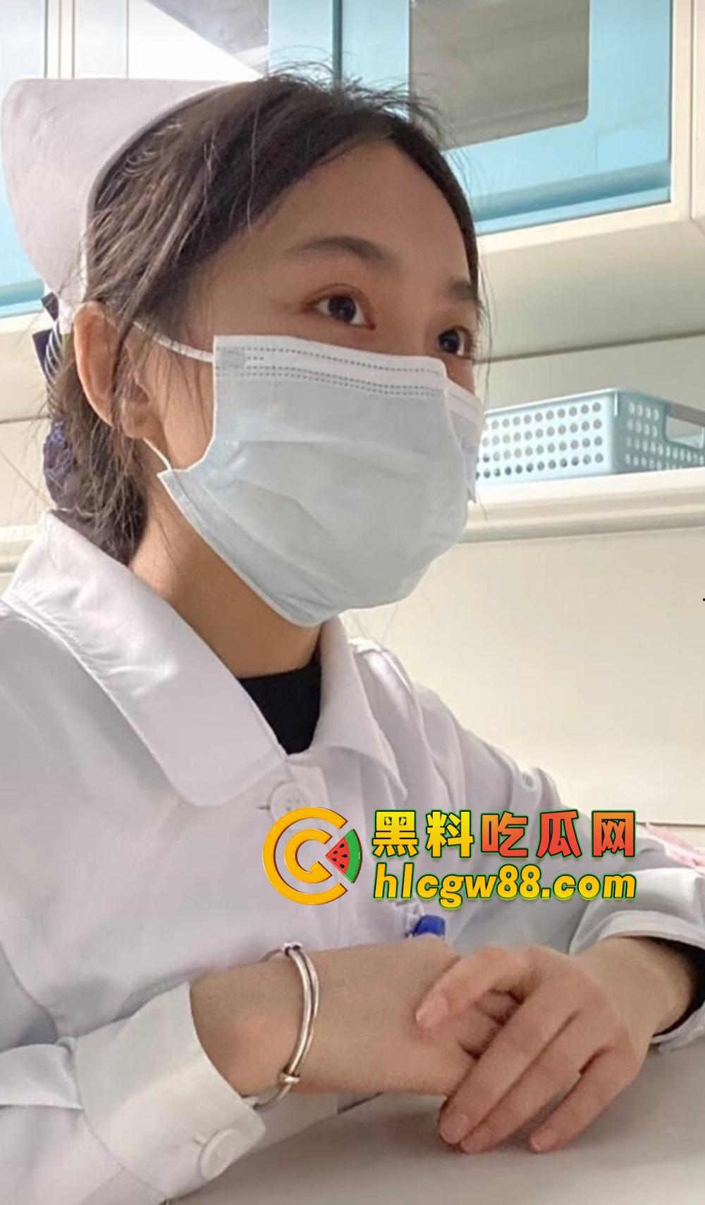 深圳卫校高颜值护士『蓝珊珊』兼职外围流出,美乳大屁股成炮架子,被金主后入爽成小马达!-18