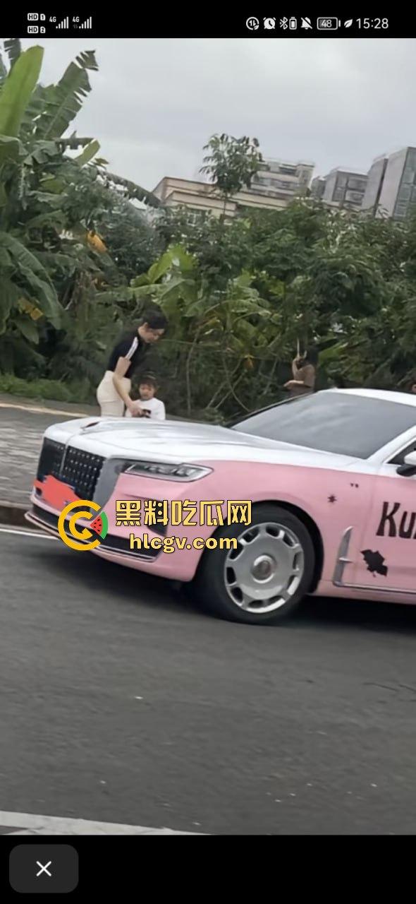 独家爆料!全网找的粉色劳斯莱斯车主现身!潮汕富婆朱根草,撞大货车全责判司机,赔偿费恐破百万!-17