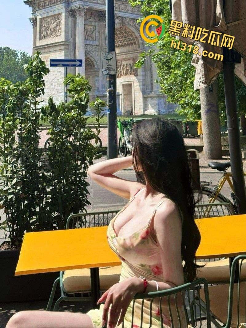 推特约炮大神【circushayashi】,约操高颜肥臀母狗,车震野外露出,后入的教科书典范,这视角真是太美了!-2