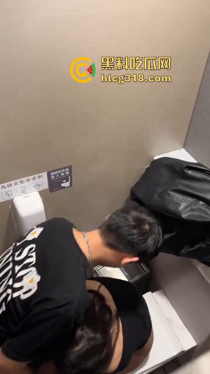 高颜值极品美女厕所偷情,高挑模特身材,男友鸡巴还没多硬呢就迫不及待想要,真是骚气十足!-4