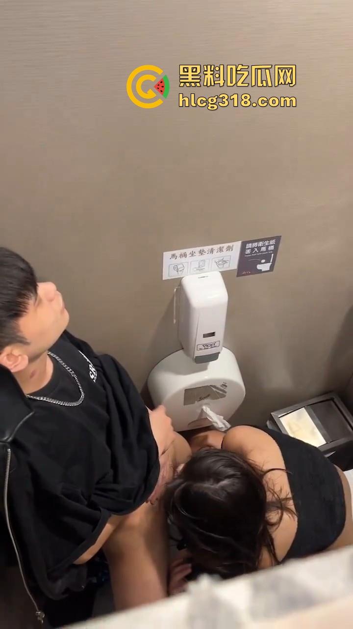 高颜值极品美女厕所偷情,高挑模特身材,男友鸡巴还没多硬呢就迫不及待想要,真是骚气十足!-5