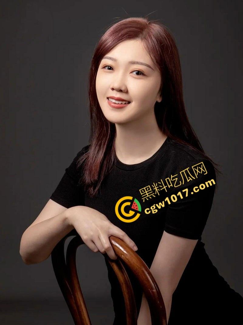 辽宁电台主播【晚晚】没穿内裤在麦前狂野!私密视频曝光,语音自慰,蝴蝶穴淫水横流,欲仙欲死!-3