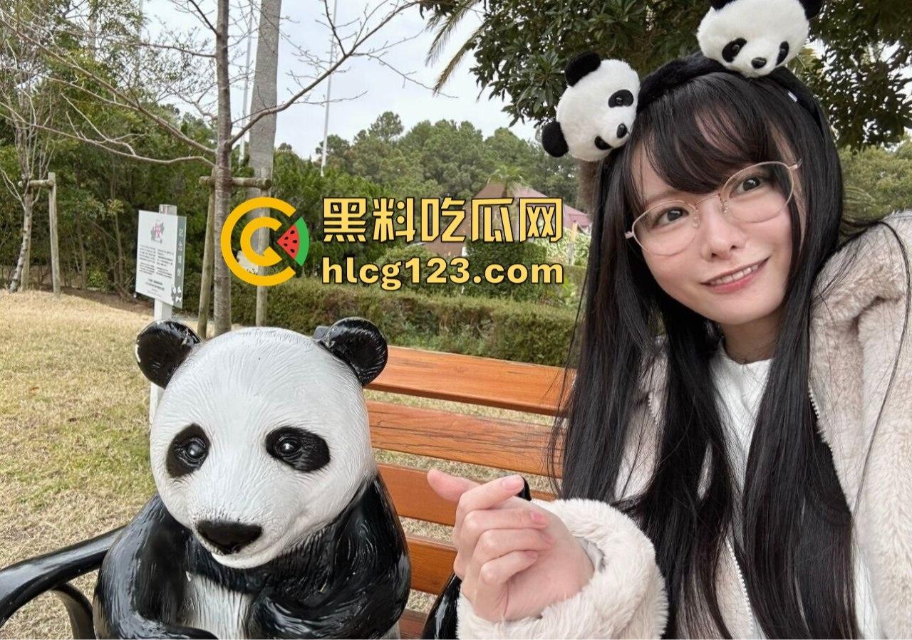 极品日本妹子白天看熊猫,晚上寂寞拿19CM狼牙棒狂放松!塞进小穴痛苦面具都出来了!-2