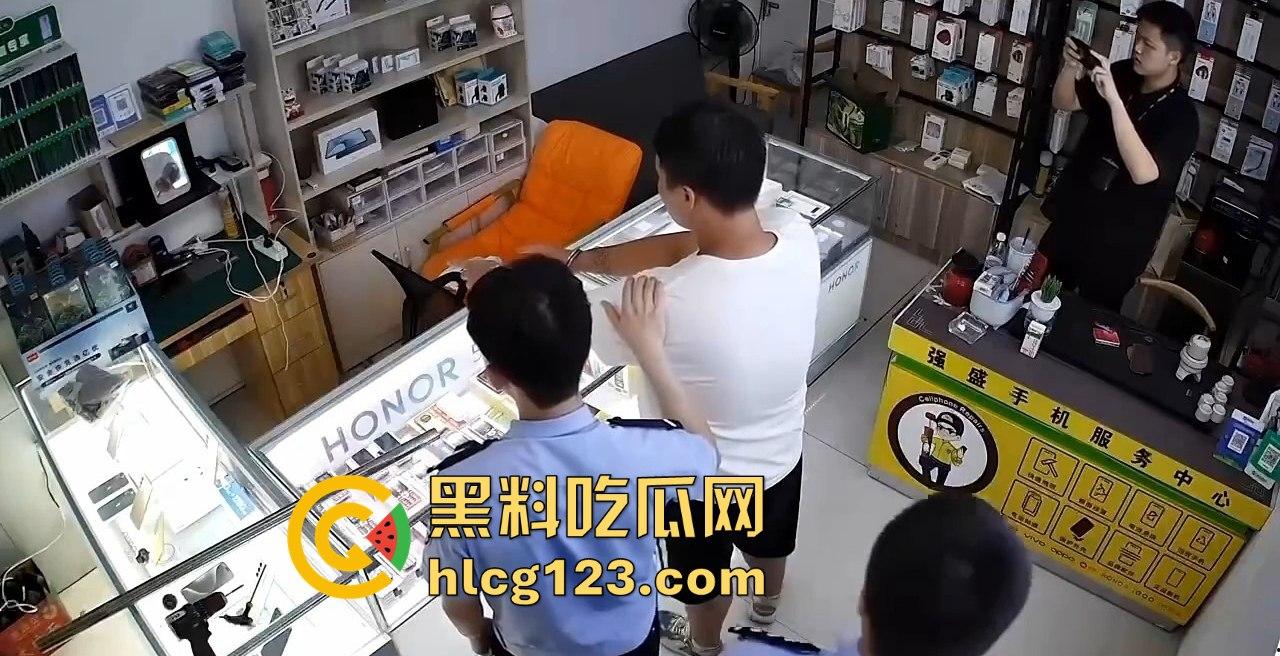 东阳三小伙暴力砸门偷手机,骑共享单车逃跑,结果第二天喜提14天免费饭!-6