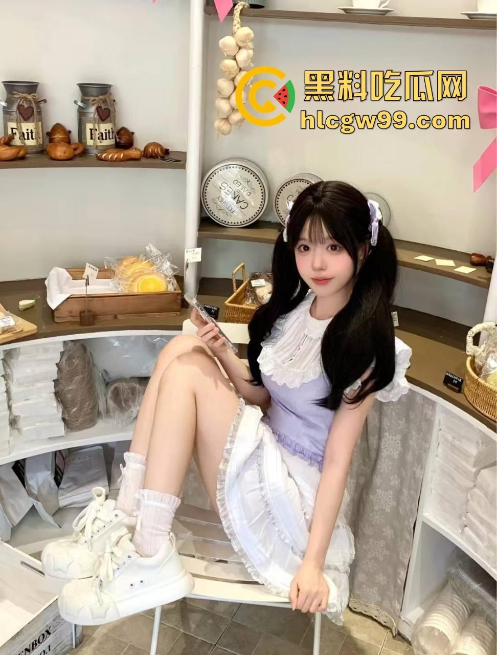 大学生寒假异地久别重逢,见面就开干,满房都是爱液和喘息,从床干到地,抱着不撒手猛猛干久别胜新婚!-6