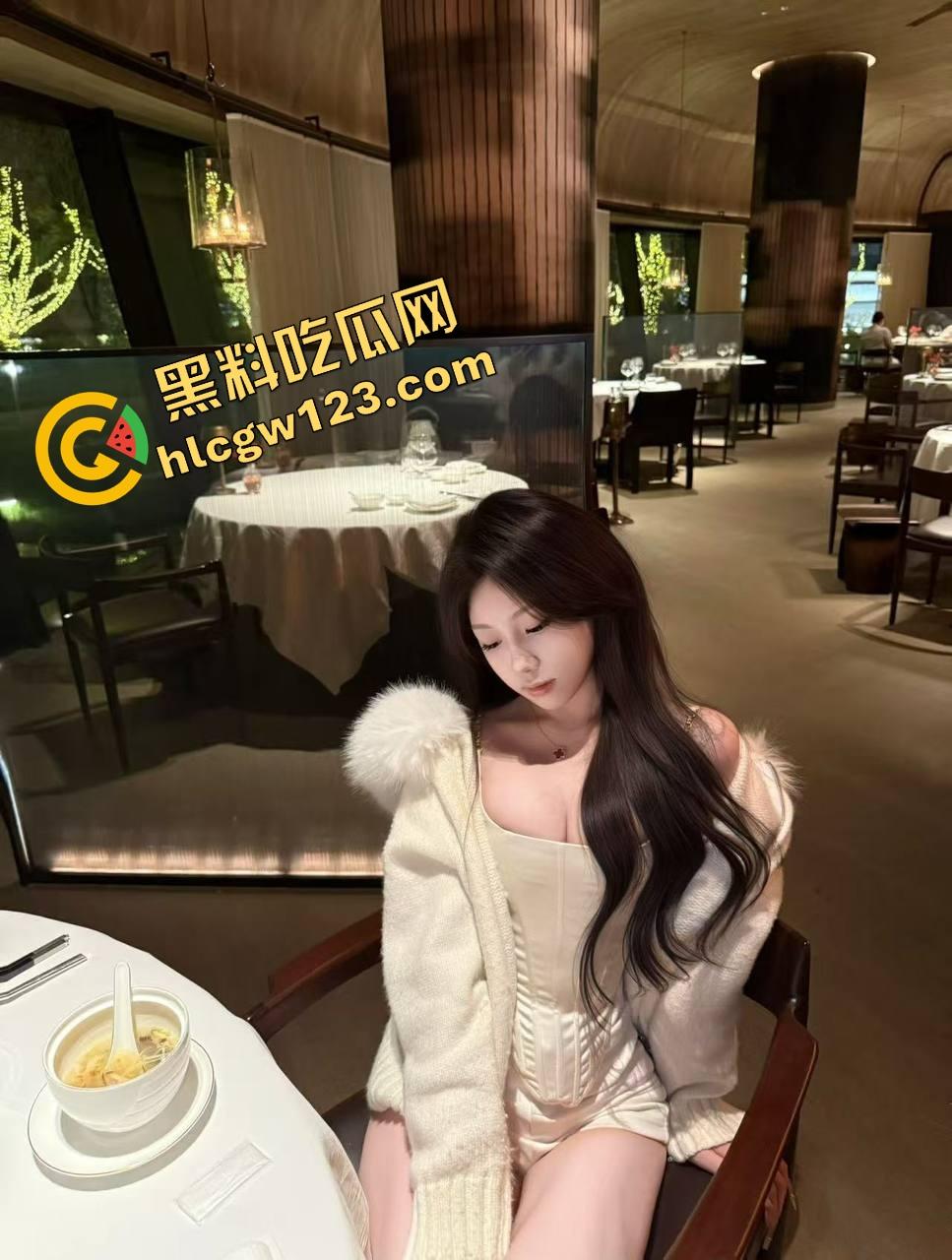 科技助淫!苹果AR眼镜真能操回忆,粉丝投稿我戴着它看自己当年怎么爆操前女友,射完还原地起立鼓掌!-5