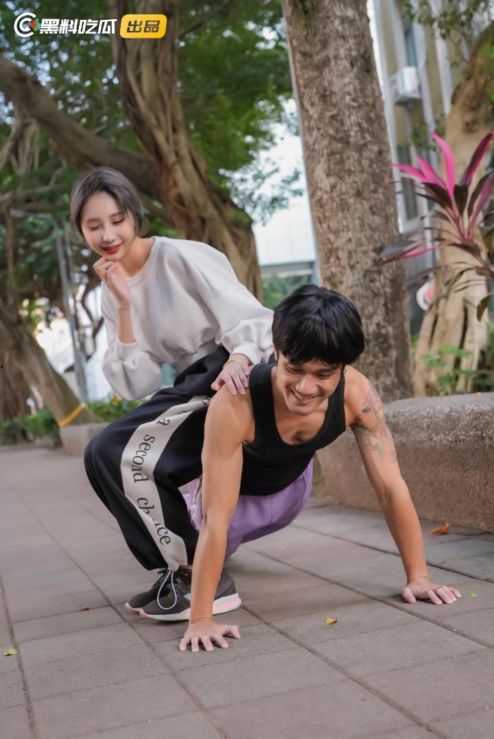 黑料吃瓜网出品-《江南第一小屌童锦程798&吴柳芳之花小龙&王老师爱情故事》第五集!-4