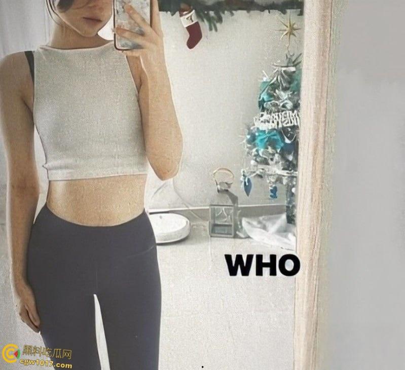 江苏音乐系反差学妹【陈婉婷】大尺度私密自拍, 肤白如雪绝美颜值,伸舌挑逗露脸脱衣揉乳,诱惑爆棚!-3