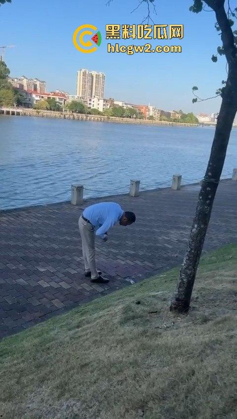 广州番禺区遛狗的注意了!有人在河边下毒,什么变态玩意儿?小心爱犬中招!-5