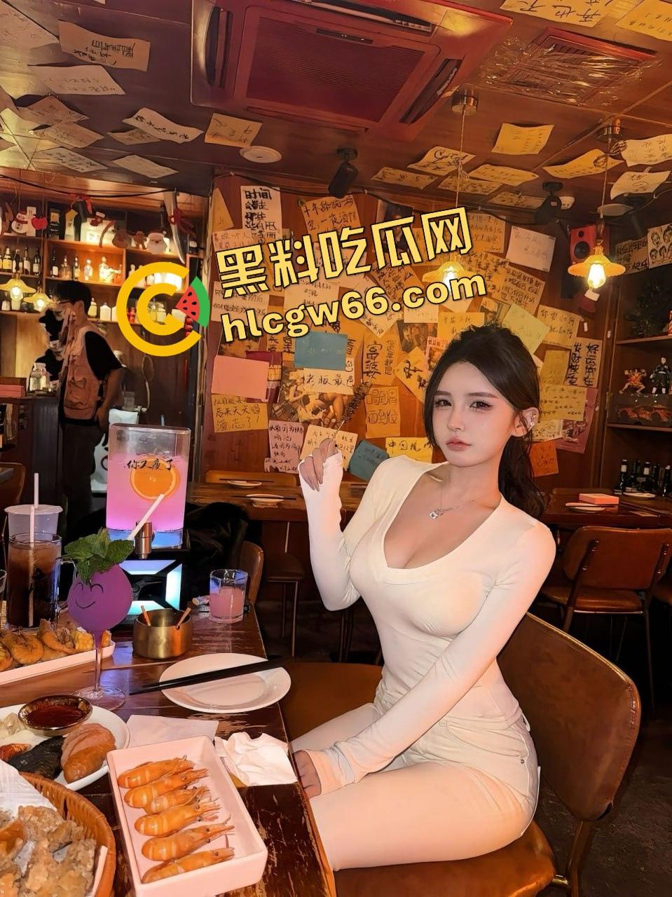 青岛骚逼『丹丹』干伴游卷走大哥30万跑路曝光,拿25万现金加5万转账陪睡一晚就跑路!-24