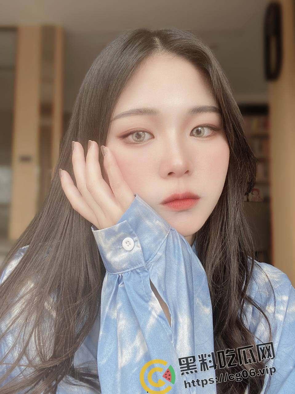 我的巨乳风骚班长!西南大学女大学生班长【严丽丽】 冷酷班长 风骚母狗 无缝切换 胸都要被捏爆啦-5