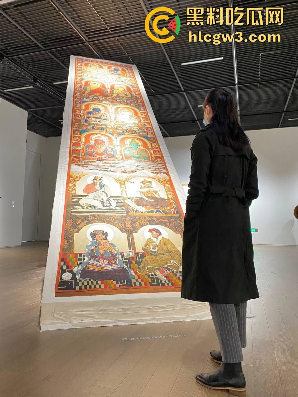 天津人妻【Shaholly】反差美臀足控 丰满肥臀后入神器 哈登最爱系列 看的你根本忍不住!-1