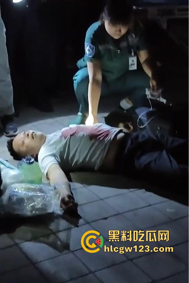 淄博人民公园小伙好心拉架惨遭一刀致命 抢救一小时无果身亡!现场家属悲痛欲绝!-8