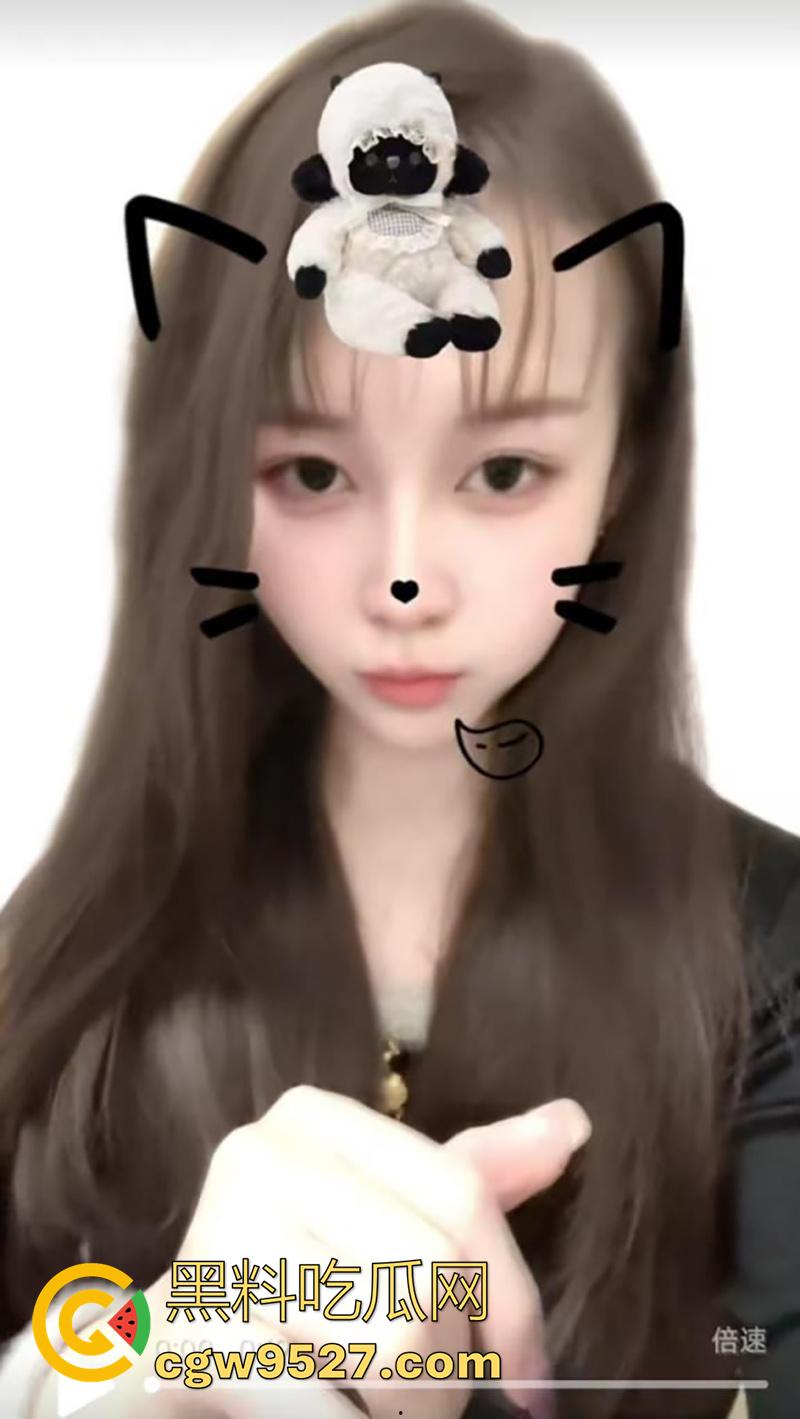 真实叔嫂乱伦,大神【人民日鲍】,借口住在哥哥家,努力数月终于拿下25岁大嫂,皮肤白皙美腿性感身材超棒!-3