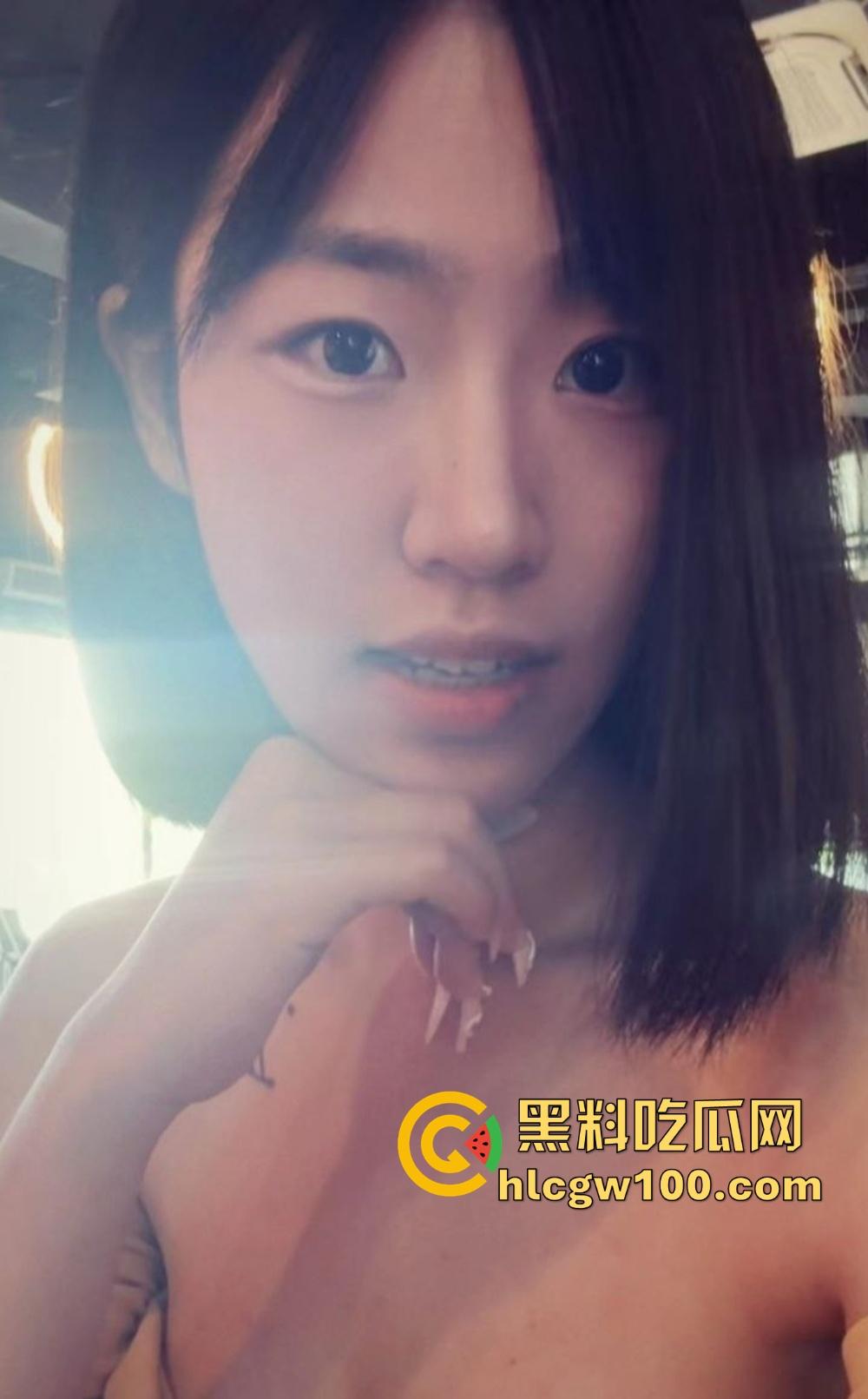 长沙女主播『冯洛涵』可纯可欲可调情 线上钓金主线下上门服务为钱疯狂 千里送逼秀腰臀技术!-11