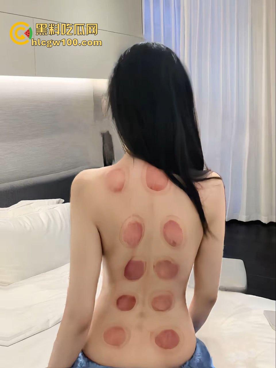 石家庄医科大学母狗姐妹花拔完火罐带男友玩4P大战 黑丝女仆求爸爸狠狠爆操 屁股拍到通红奶子晃得像乳牛!-6