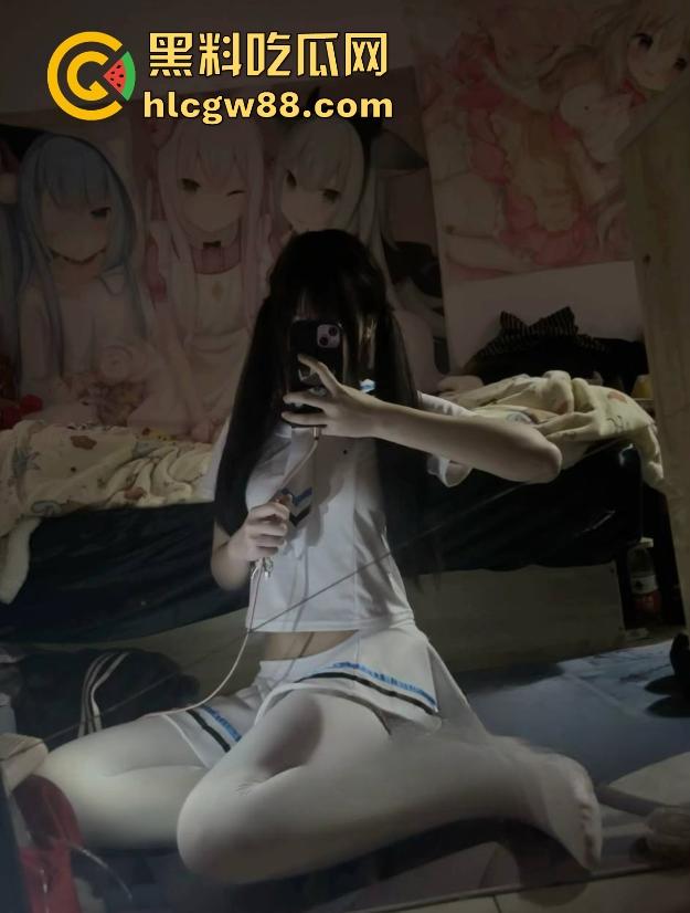 抖音极品萝莉博主【不开森】真名叫【朱心蝶】白丝漏点勾引 极品身材 收费视频曝光流出!-12