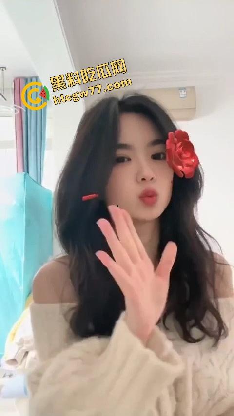 她的膝盖不属于健身房,而是属于床边与地板之间,厦门『袁苗苗』的肉体哲学课!-3