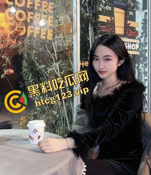 抖音网红学生妹【孙雪姚】裸聊视频曝光!性感身材曲线毕露,白嫩肌肤撩动人心!-12