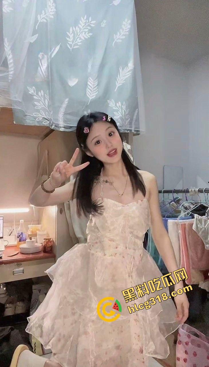 婚后六年操老婆操成亲情,隔壁浪叫勾人,逼肿喷汁操翻天还贪万人干,幻想邻居大屌内射骚货老婆!-2