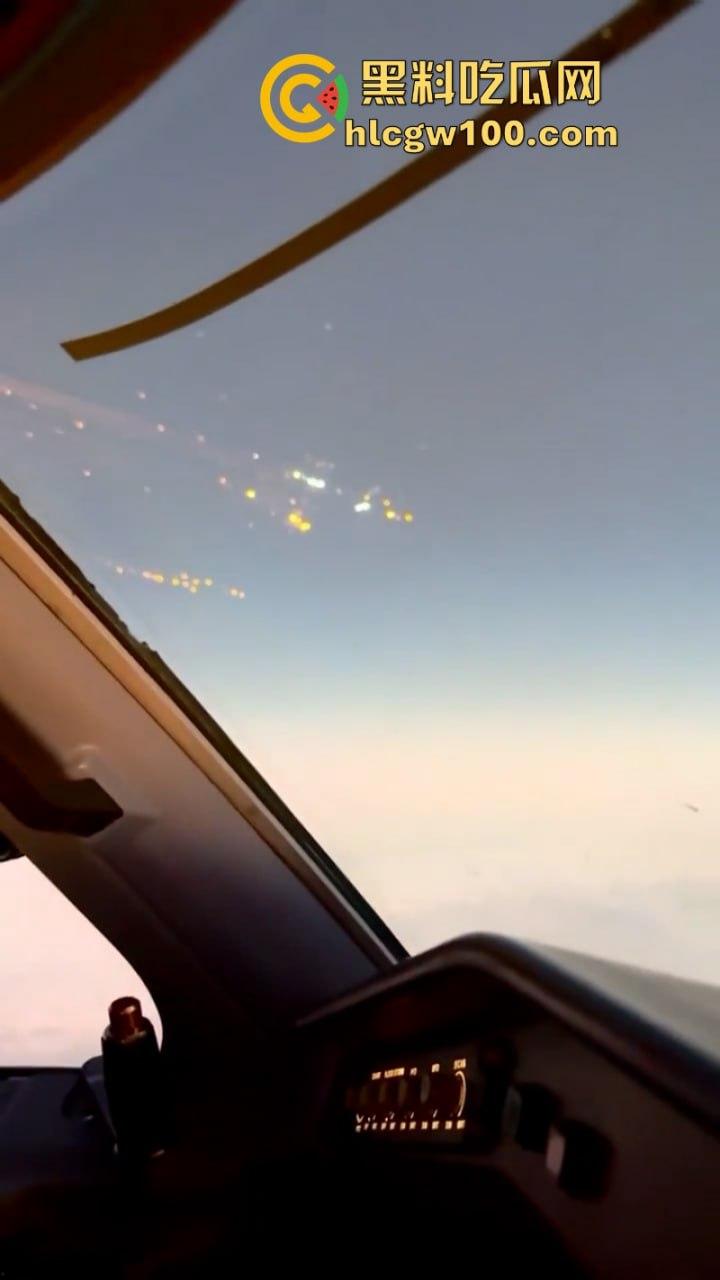 马斯克创造史上最贵世纪大烟花 星舰第七次升天又玩完！一级回收 二级脱轨空中解体屌炸天！-3