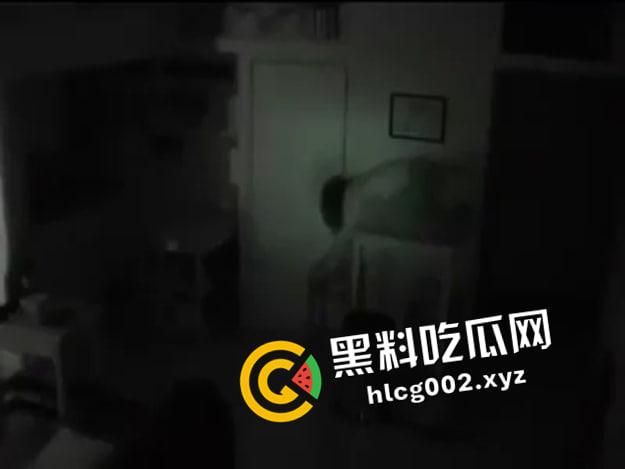 真家里有鬼!日本女子住在陌生男子天花板隔间 吃喝拉撒全靠偷 小日子也太变态了-3