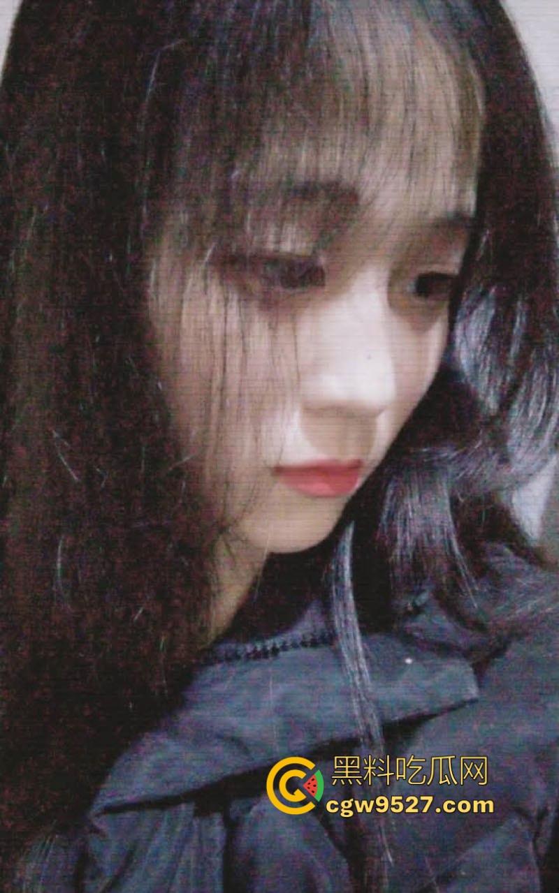 江南大学甜美女大【廖夏晴】小美遇人不淑跟绿帽渣男激情视频泄露,翘臀高抬跪床求操,淫水喷涌尽显狂野!-4