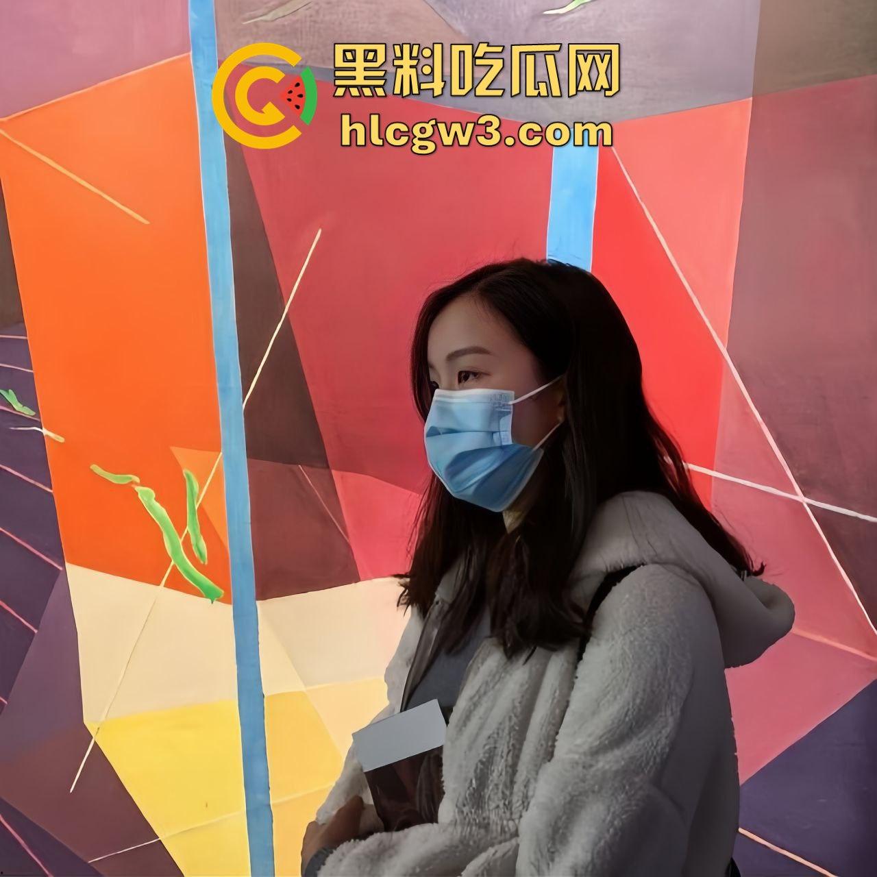 河南师范失恋学妹【张雨舒】私密视频流出!青春淫荡小母狗掰开小逼哭求男友别分手!-2