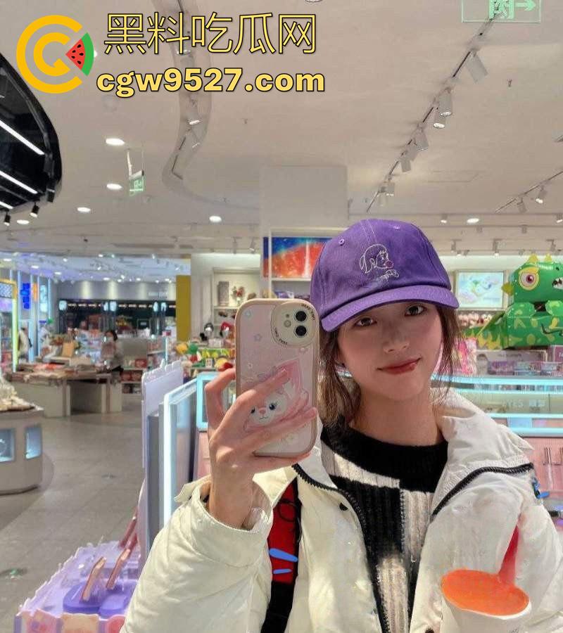 南京师范大学校花【孟钰涵】,清纯颜值御姐身材,被前男友曝光性爱视频,娇嫩身躯被大鸡巴无套爆操!-3