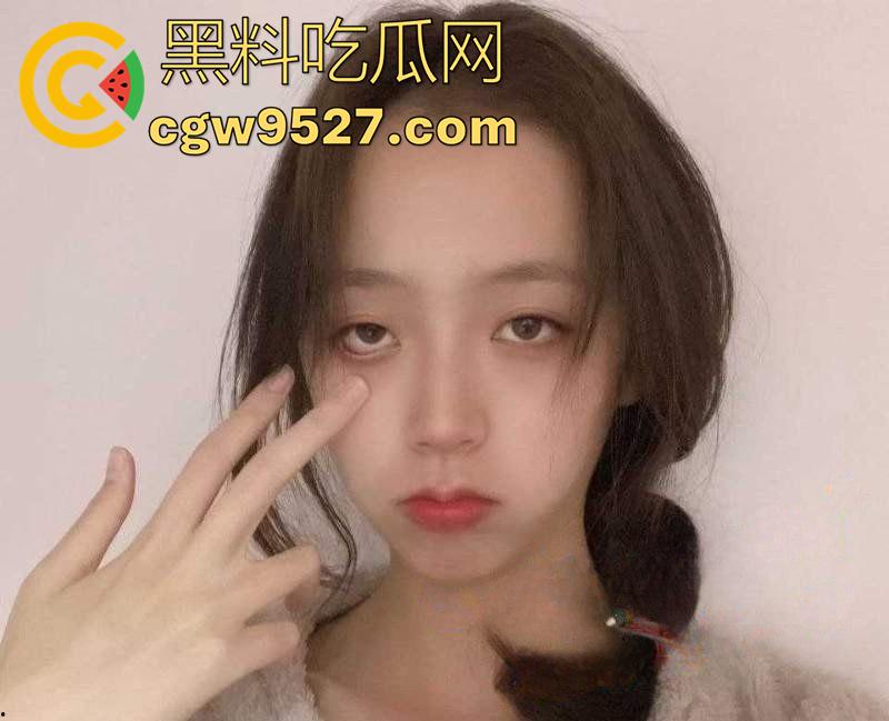 南京师范大学校花【孟钰涵】,清纯颜值御姐身材,被前男友曝光性爱视频,娇嫩身躯被大鸡巴无套爆操!-5